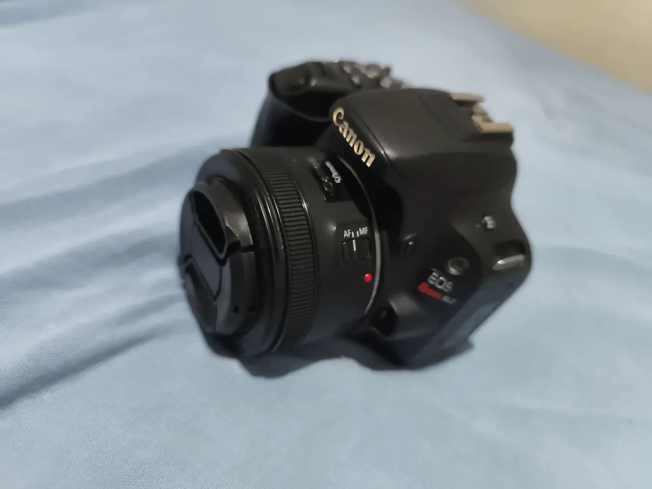 CANON REBEL SL2 - CÂMERA EXCELENTE PARA INICIANTES E AMADORES