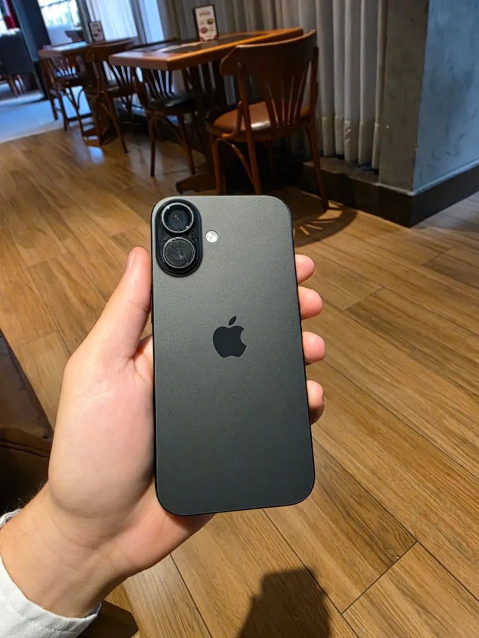 iPhone 16 128gb
