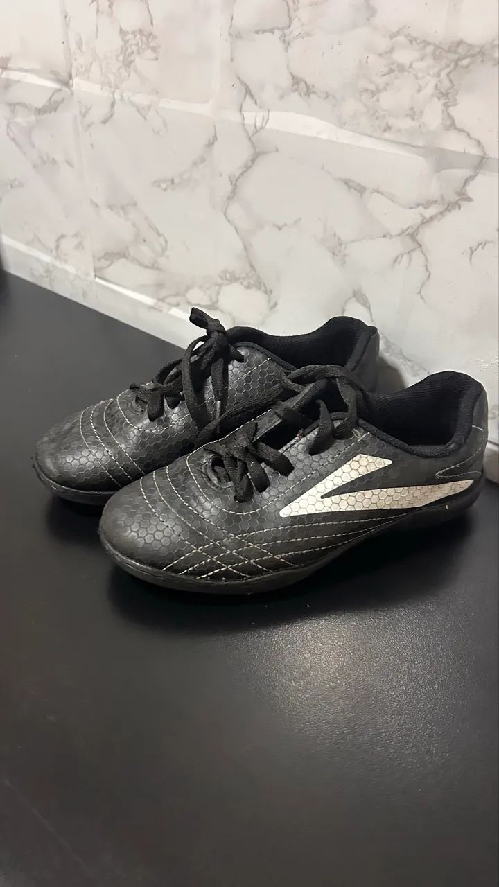 Vendo Chuteira Molequinho - TAM 30 - Foto 2
