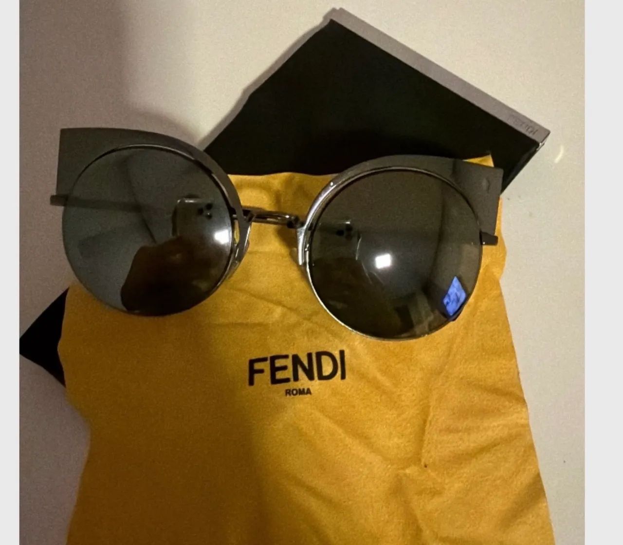 Óculos fendi 