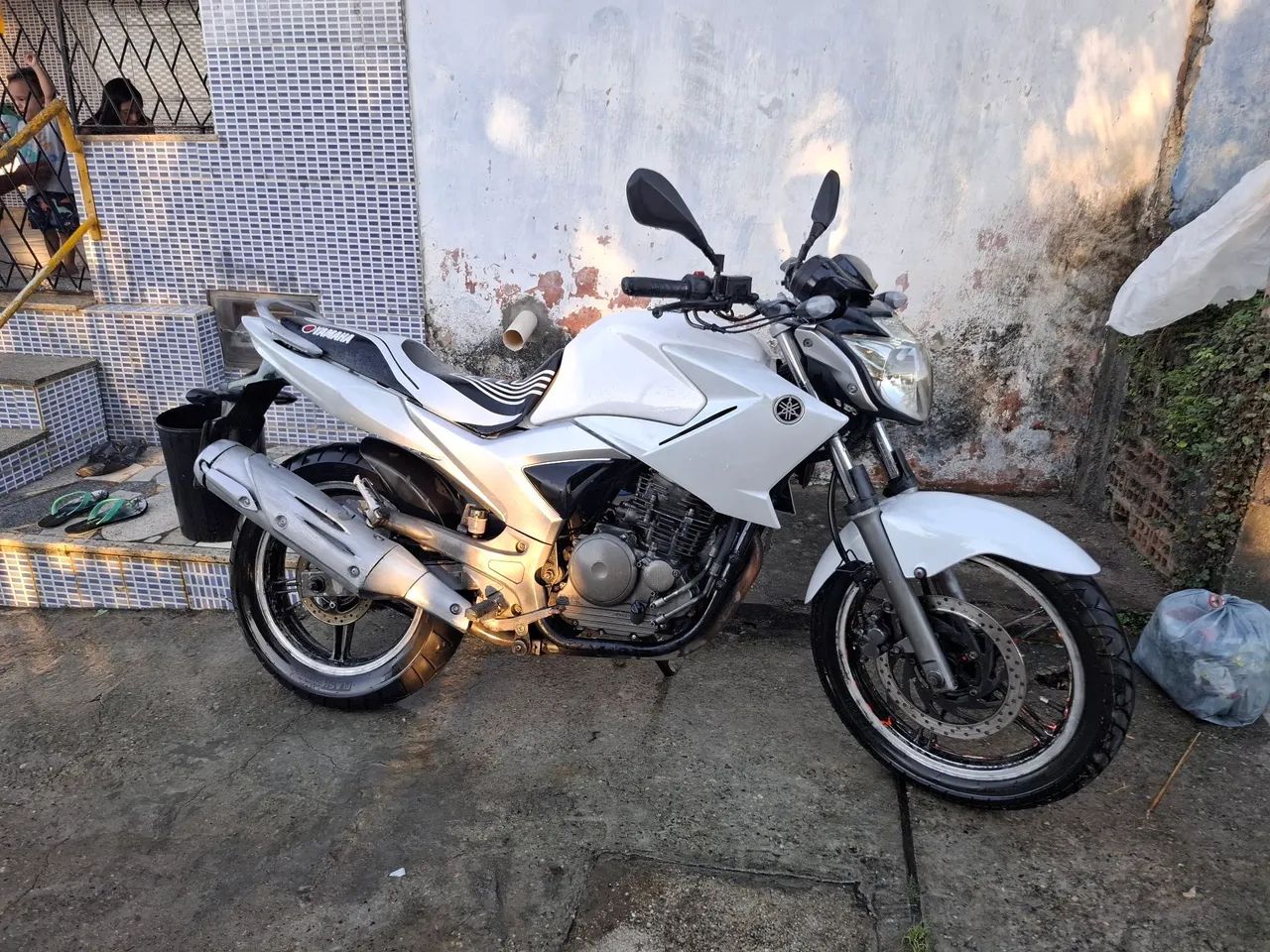 Troco moto em carro 