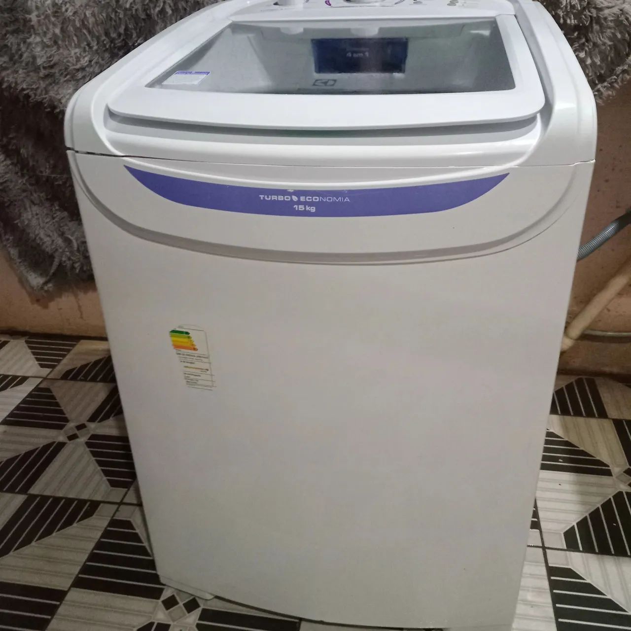 Maquina lavar eletrolux 15 kg funcionando 