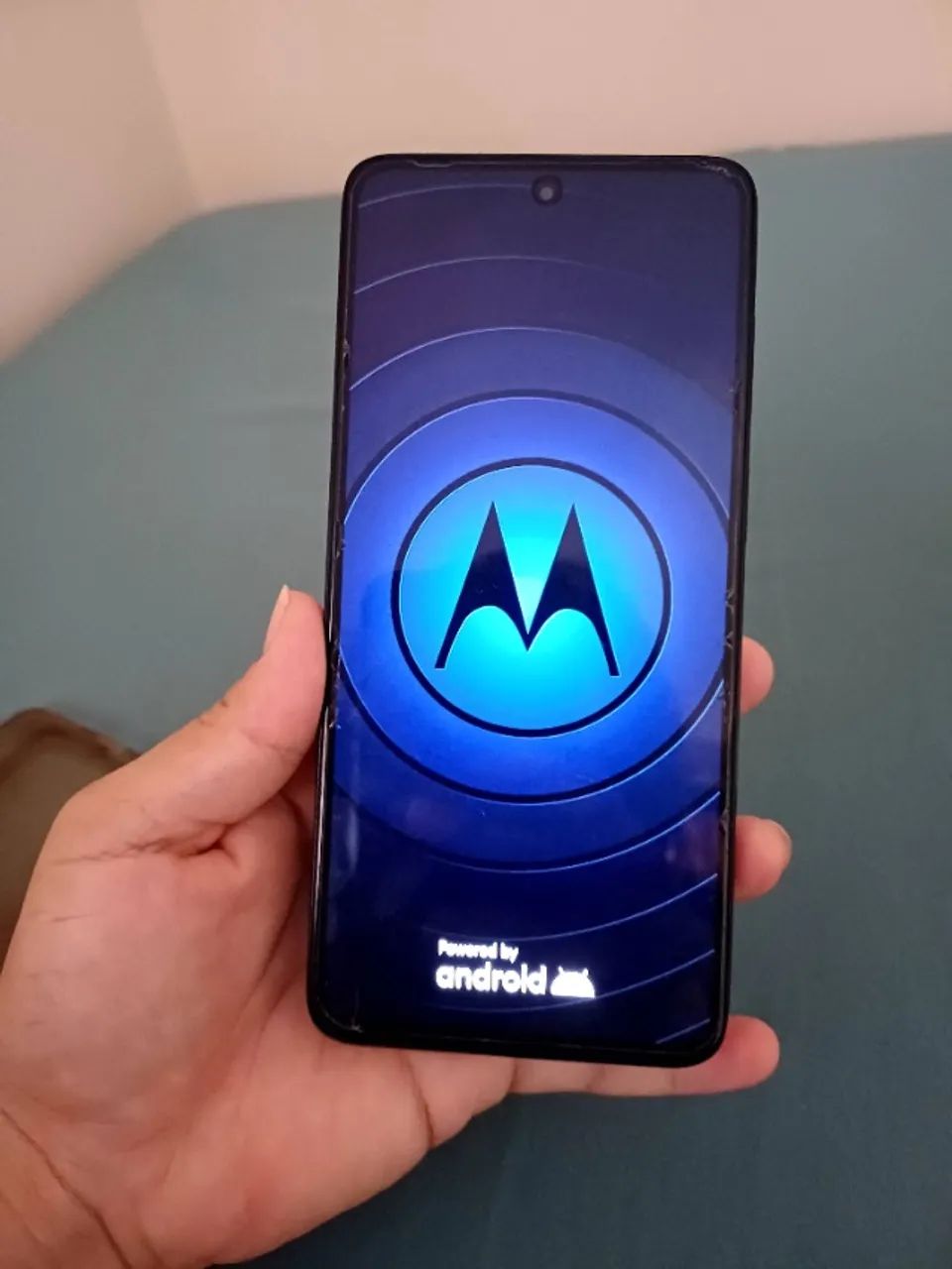 Vendo moto G52 Não tem carregador. - Foto 2