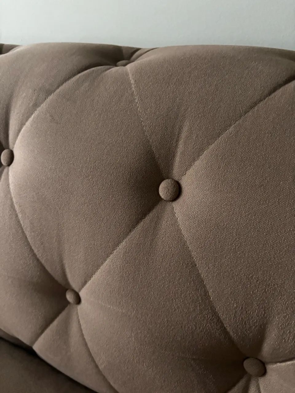 Sofá Estilo Chesterfield Capitonê  - Foto 3