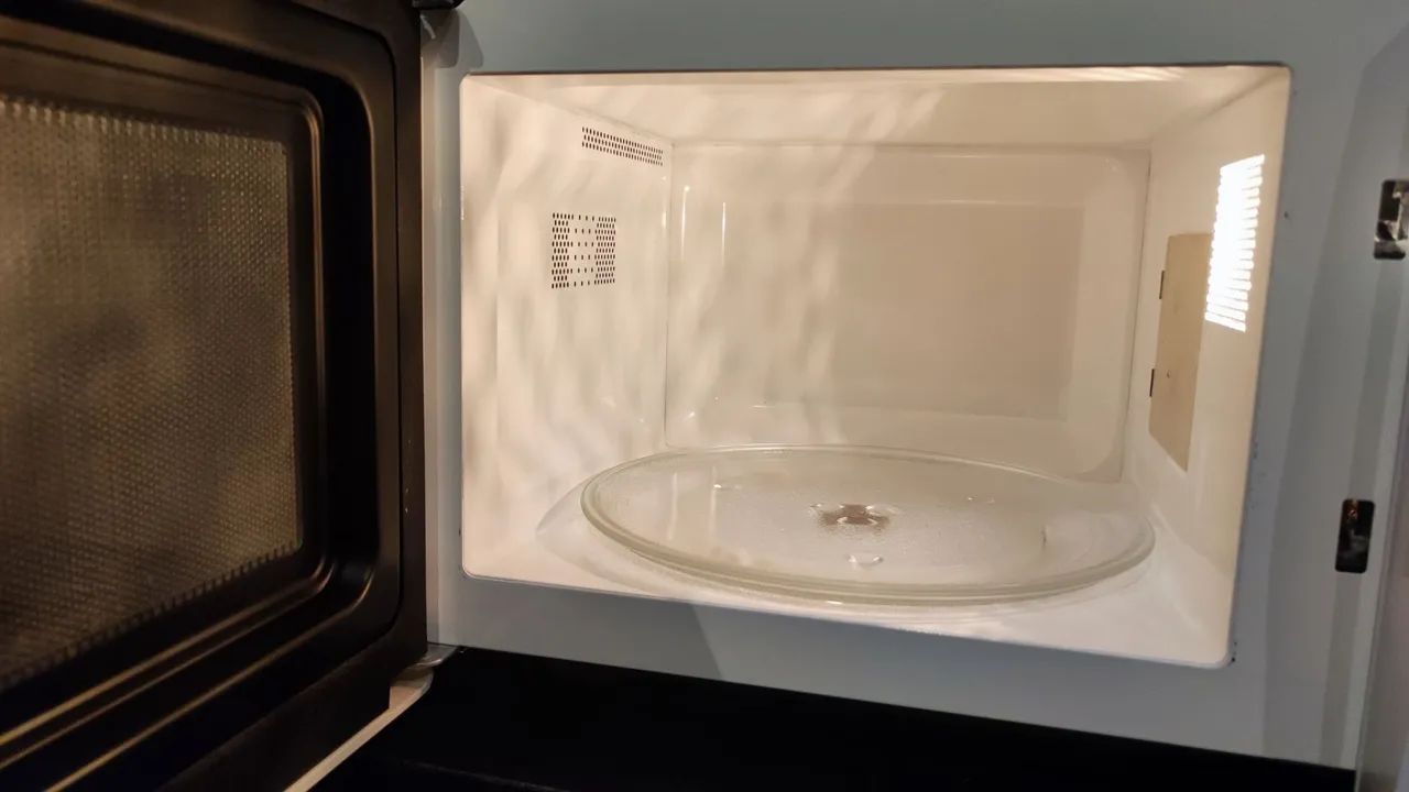 Microondas Eletrolux compacto 20 litros  - Foto 4