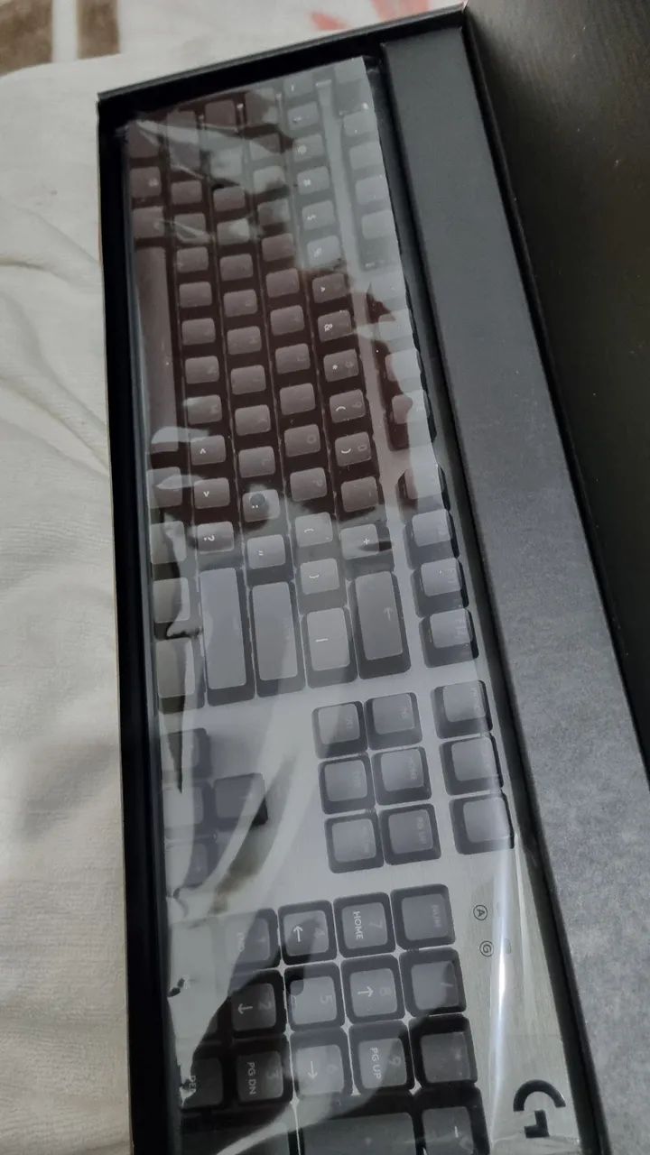 Teclado Mecânico Gamer Logitech G512 Carbon com Layout ABNT2 - Foto 3