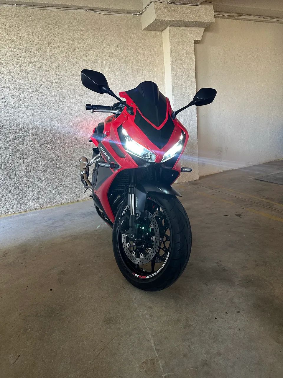 CBR 650R - Foto 2