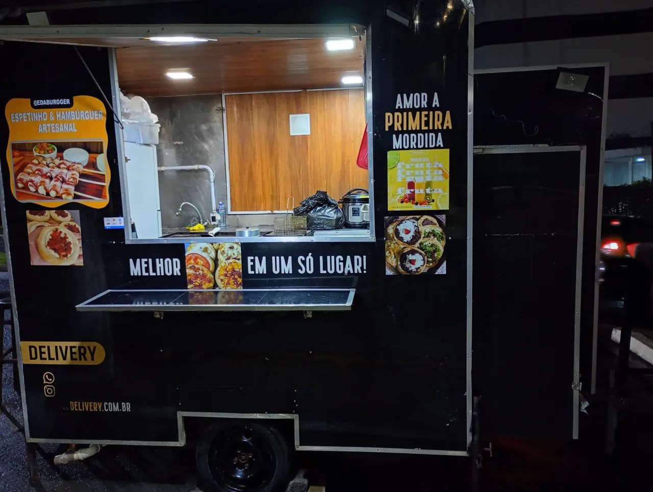 VENDO ESSE ÓTIMO TRAILER 