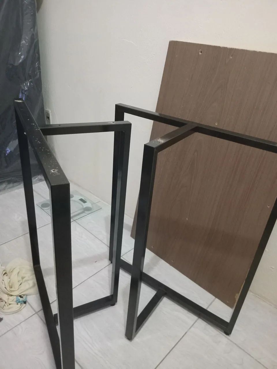 Suporte de Metalon para mesa