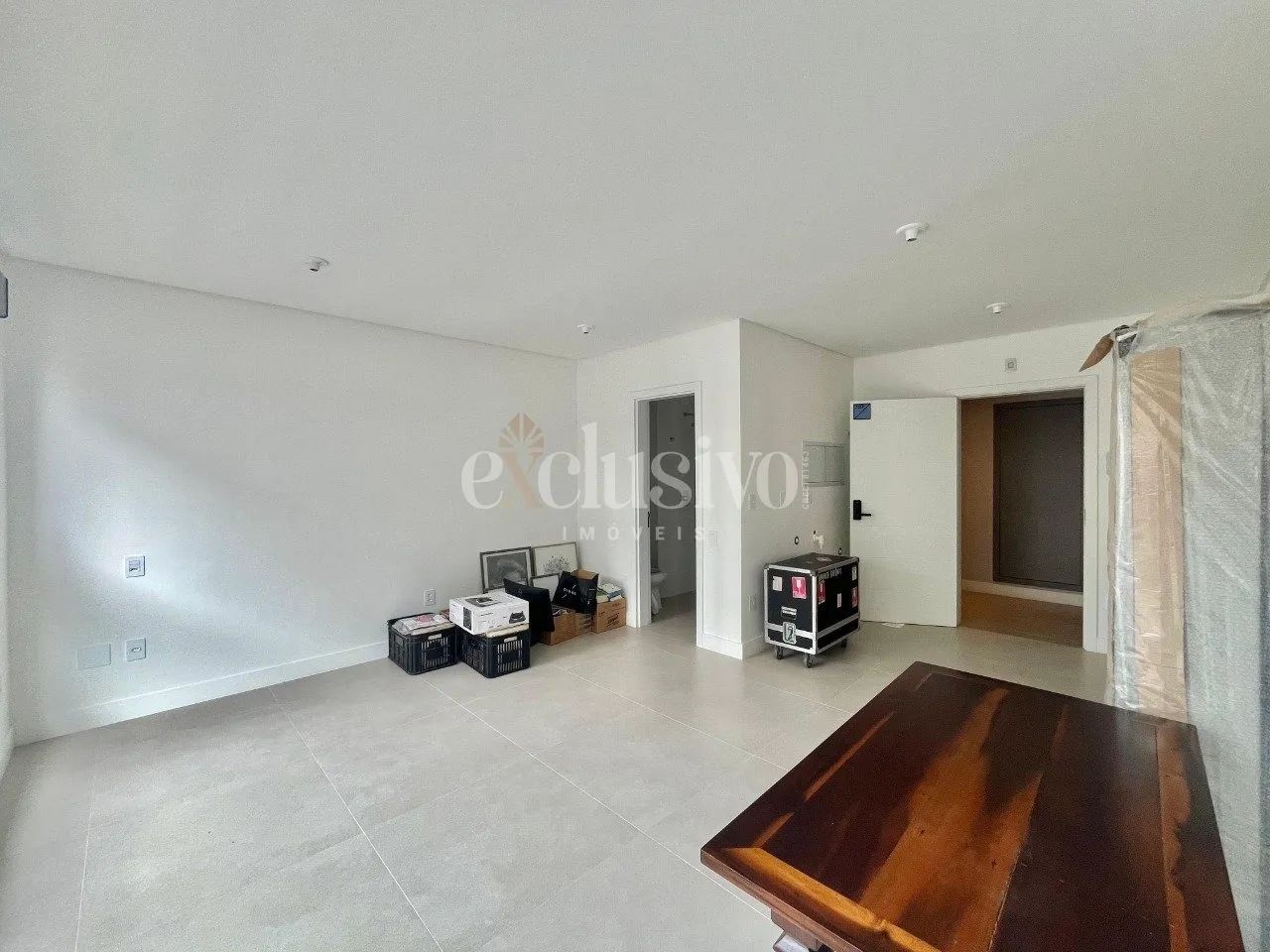 Studio em andar alto e sol da manhã no condomínio D/Nex - Foto 3