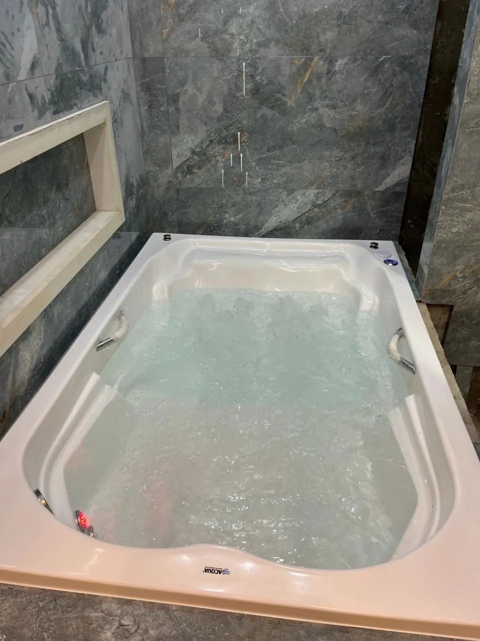 Ofurôs e Banheiras de hidromassagem. - Foto 2
