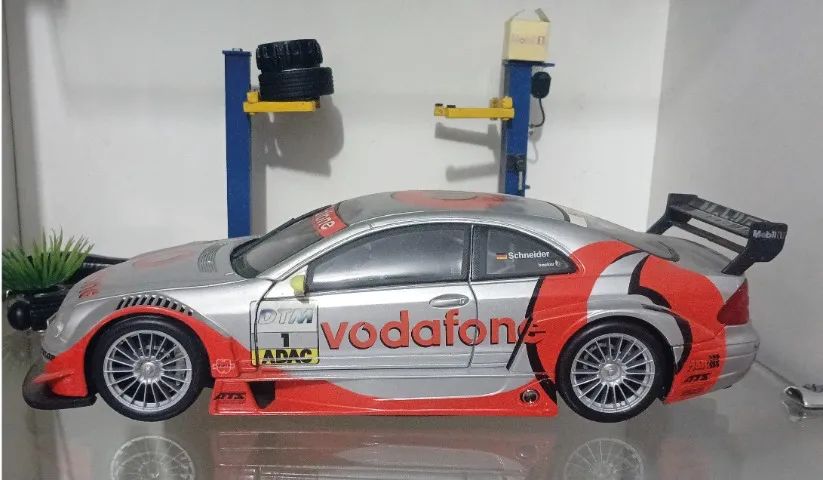 Miniaturas Mercedes-Benz CLKs DTM 1:18 Maisto - Hobbies e coleções