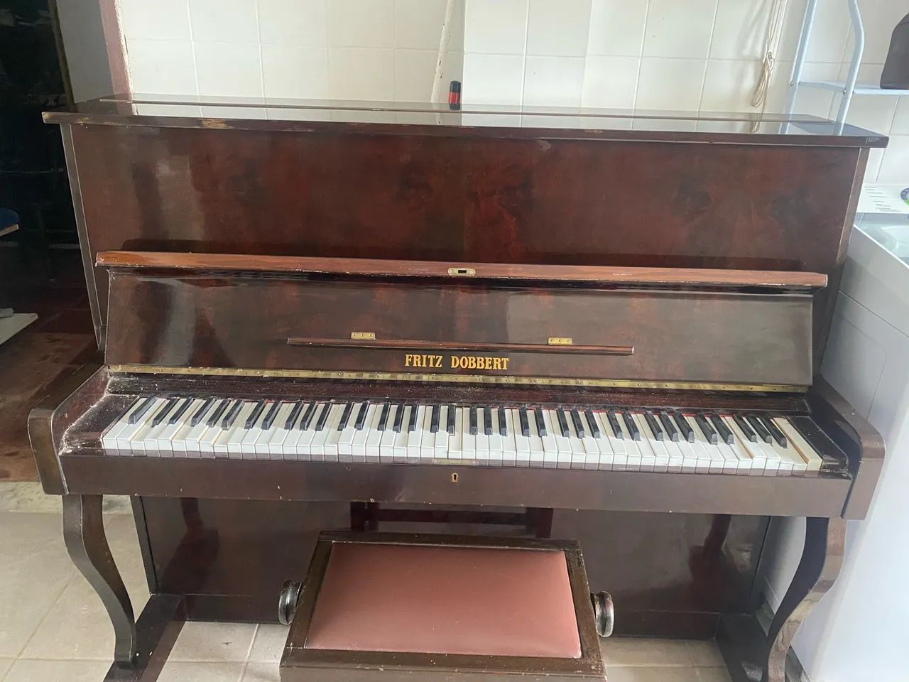 Piano Fritz Dobbert com banco - Foto 2