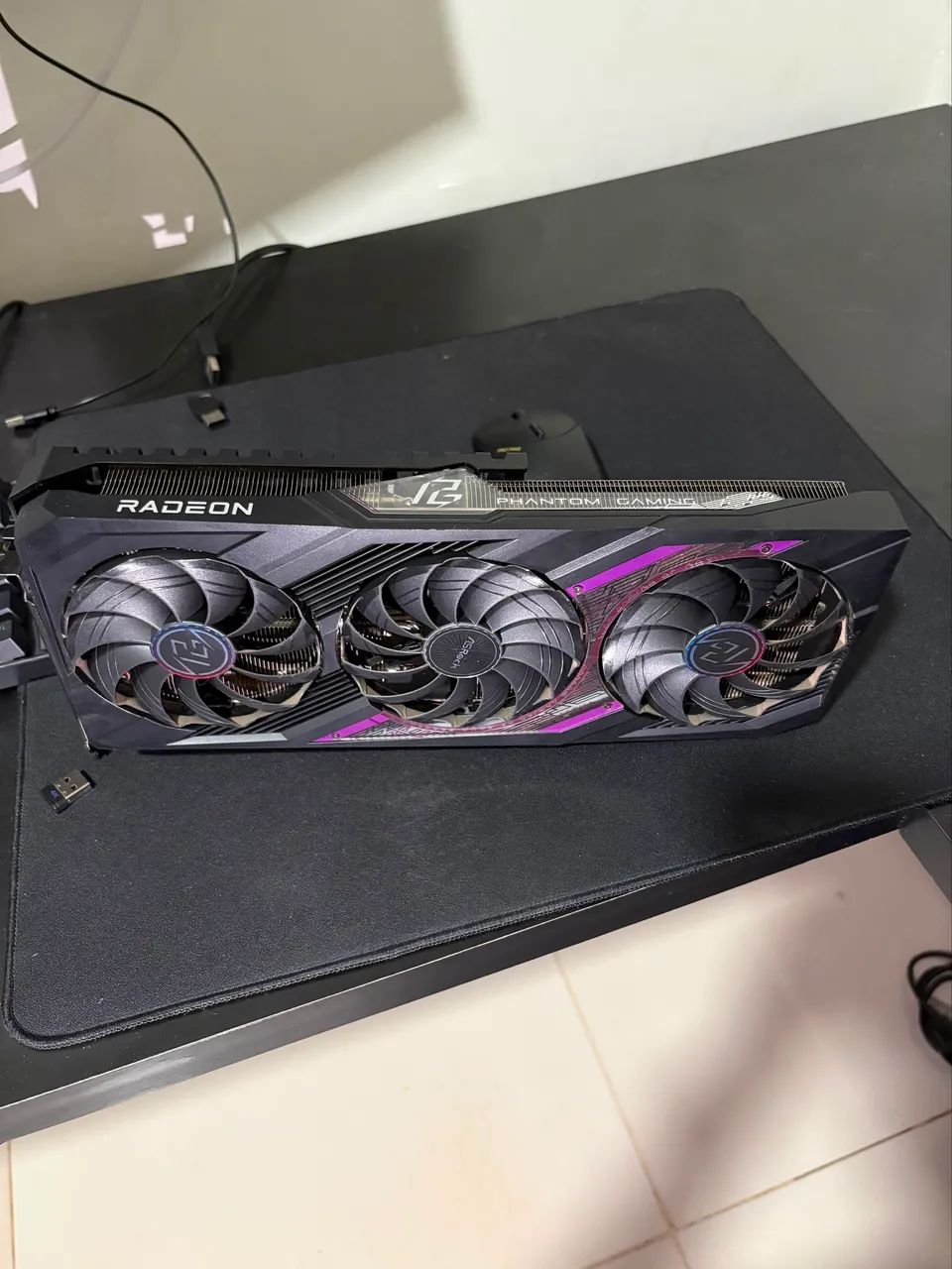RX 7700XT Phantom Gaming - Foto 5