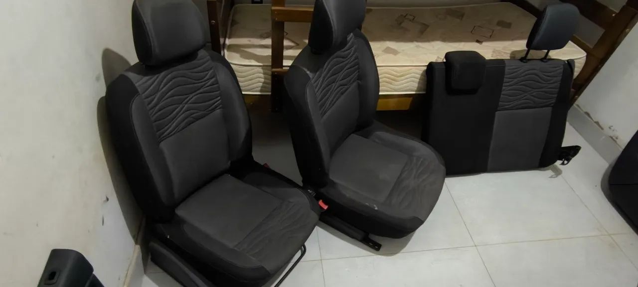 Vendo Bancos da Duster - Foto 4