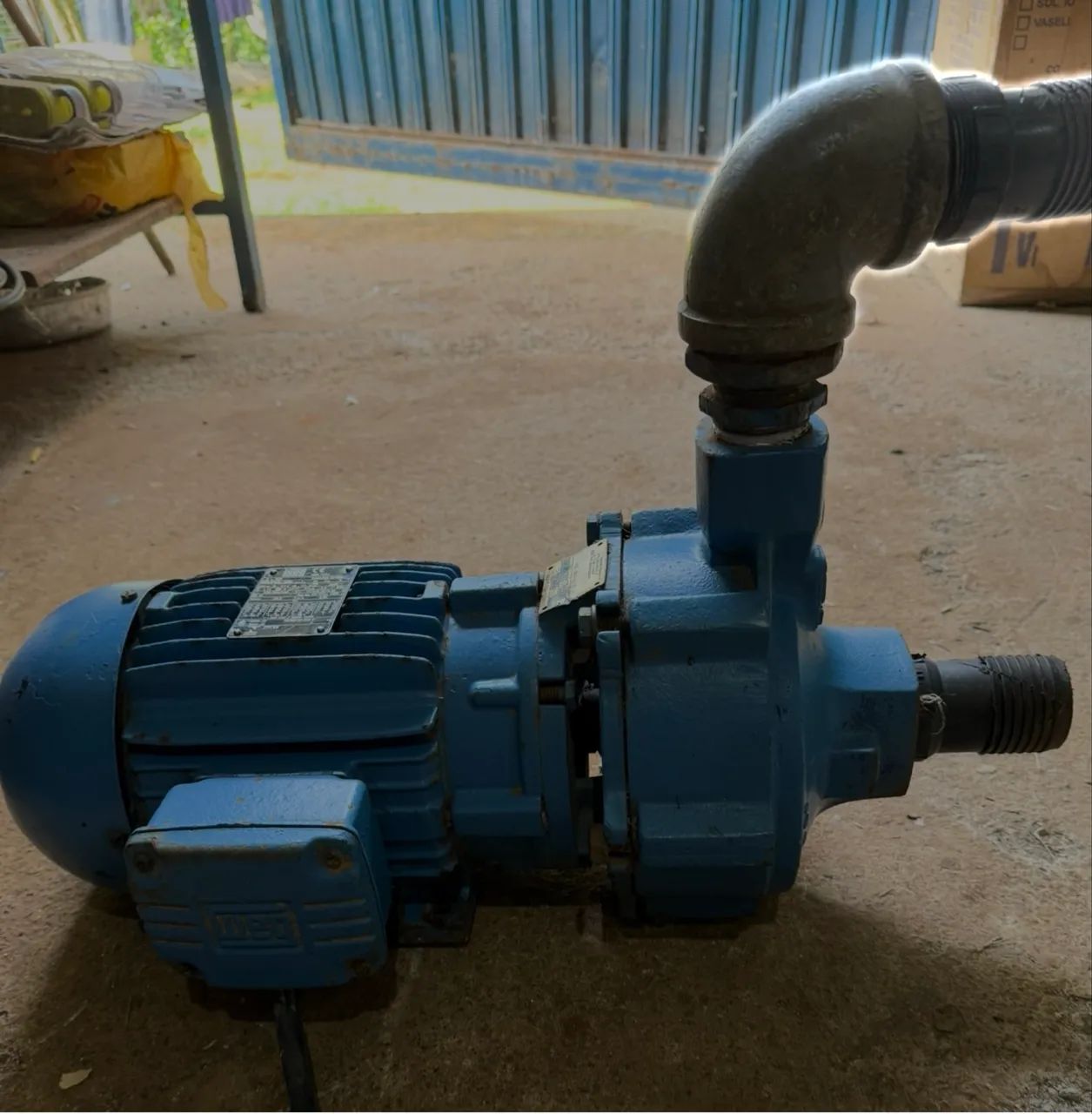 Motor 4 vc trifásico com bomba d?água  - Foto 6