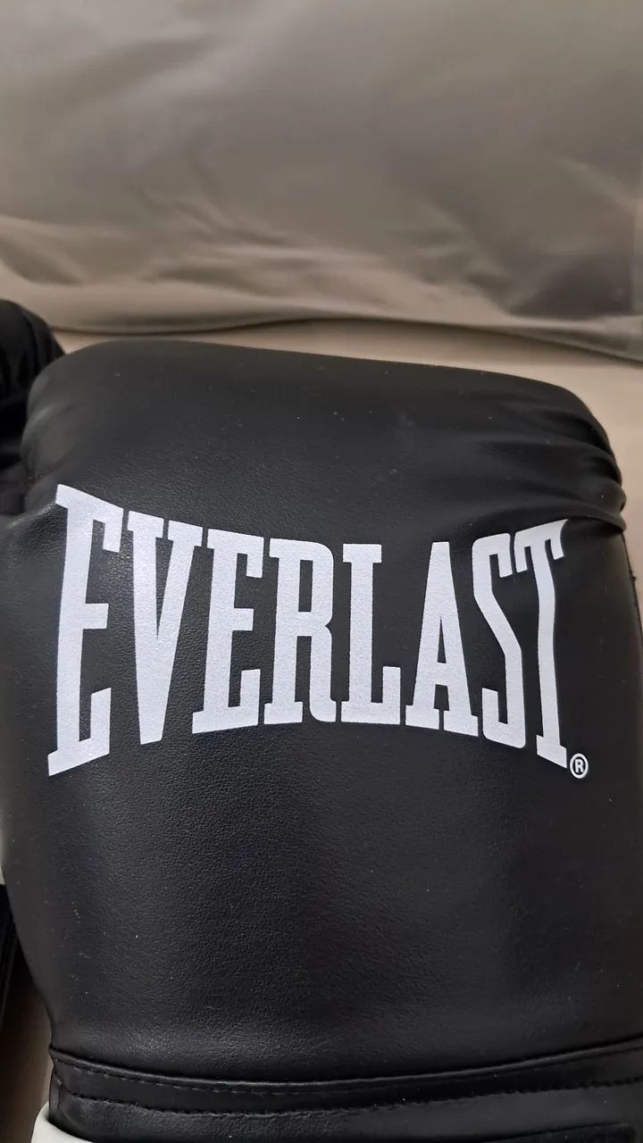 2 Pares de Luvas Everlast Core para Treino - Branca e Preta - Foto 4
