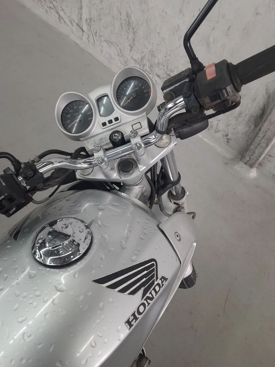 Cbx thuister 2005 original 70,000km - Foto 2