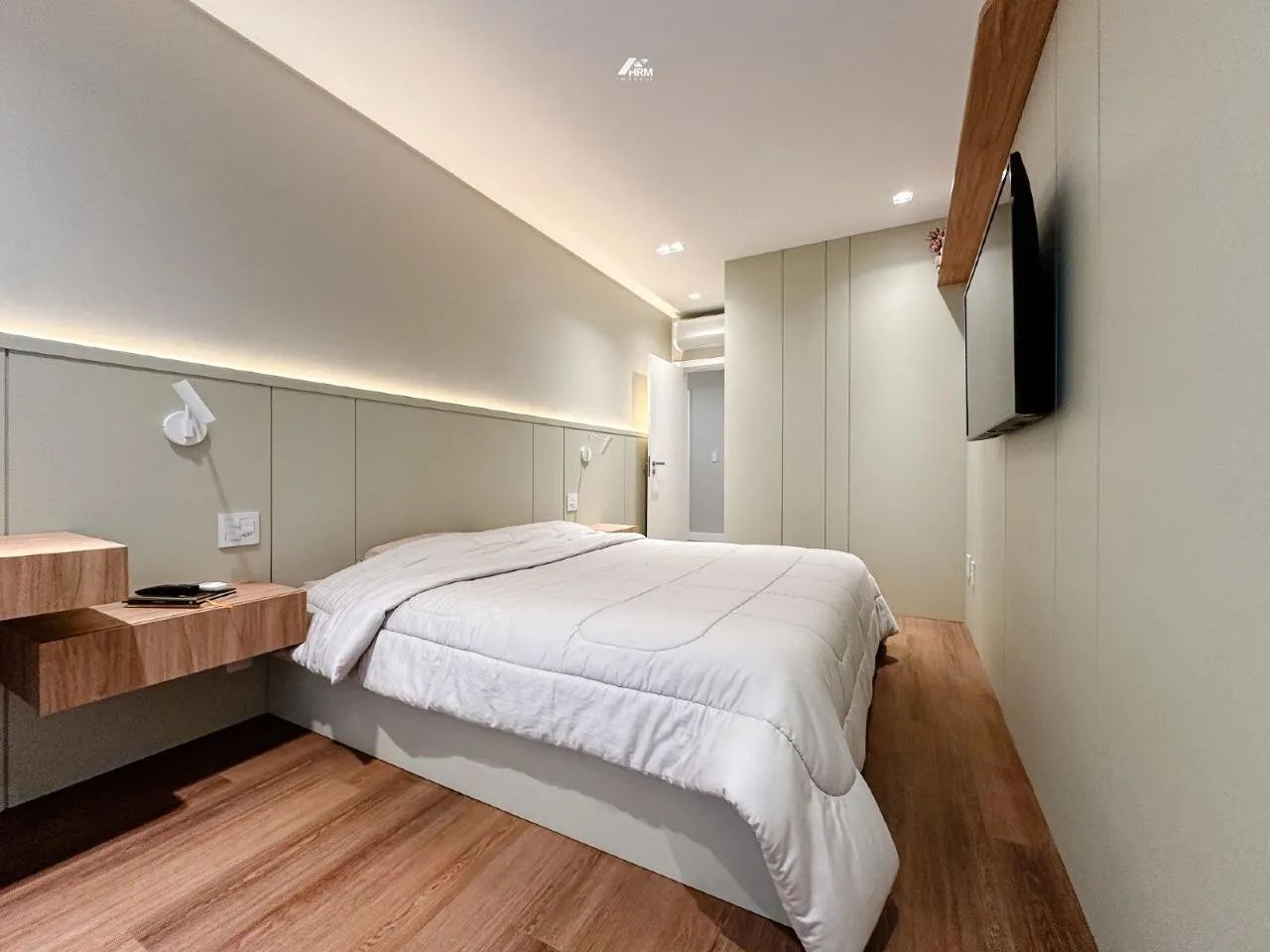 Apartamento Moderno com Rooftop, Jacuzzi e Alto Padrão de Acabamento - Foto 4