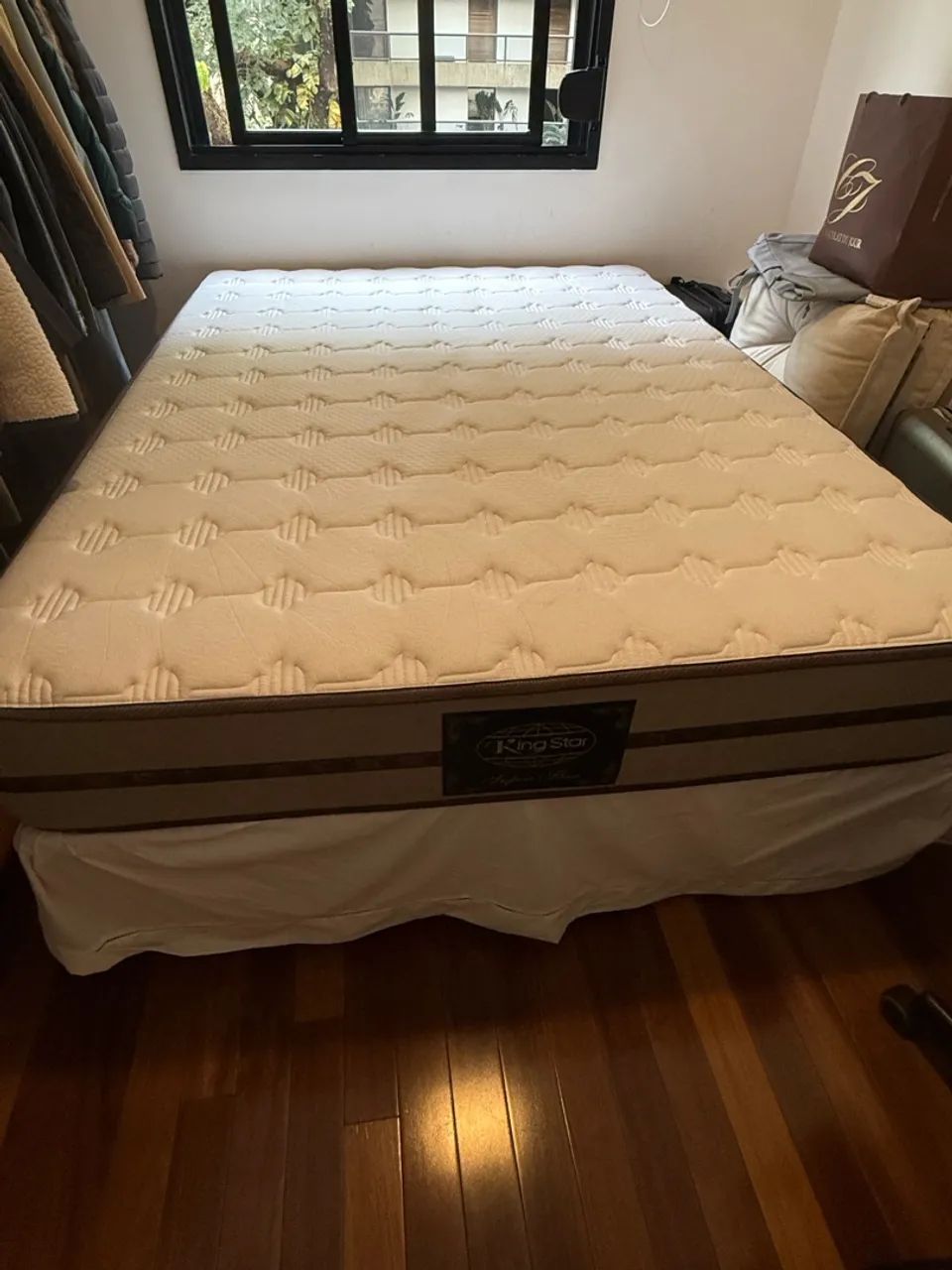 Cama (colchão + box) queen KINGSTAR