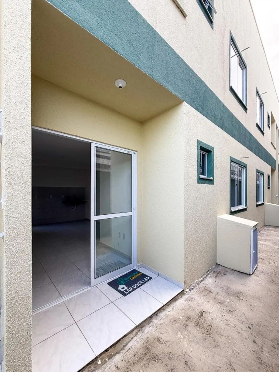 Apartamento 2 Quartos com quintal e varanda - Foto 2