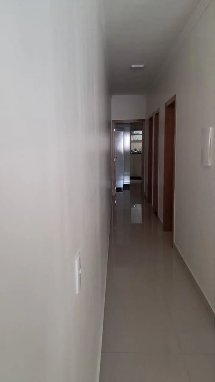Vendo casa no setor Monte Carlos Goiania - Foto 4