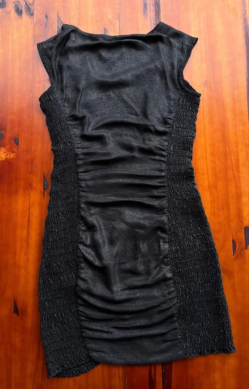 Vestido preto tamanho P