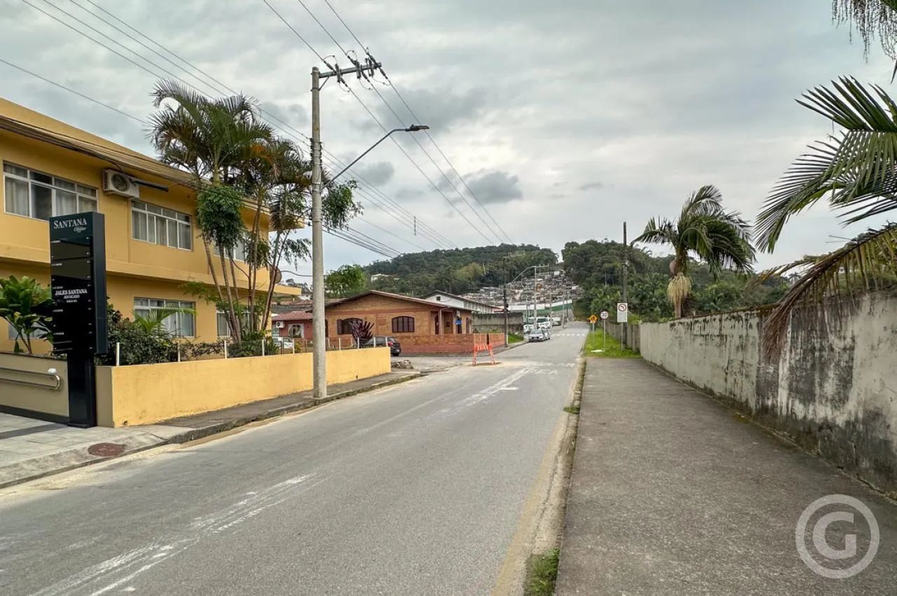 Apartamento espaçoso no Centro de Santo Amaro da Imperatriz - Foto 2