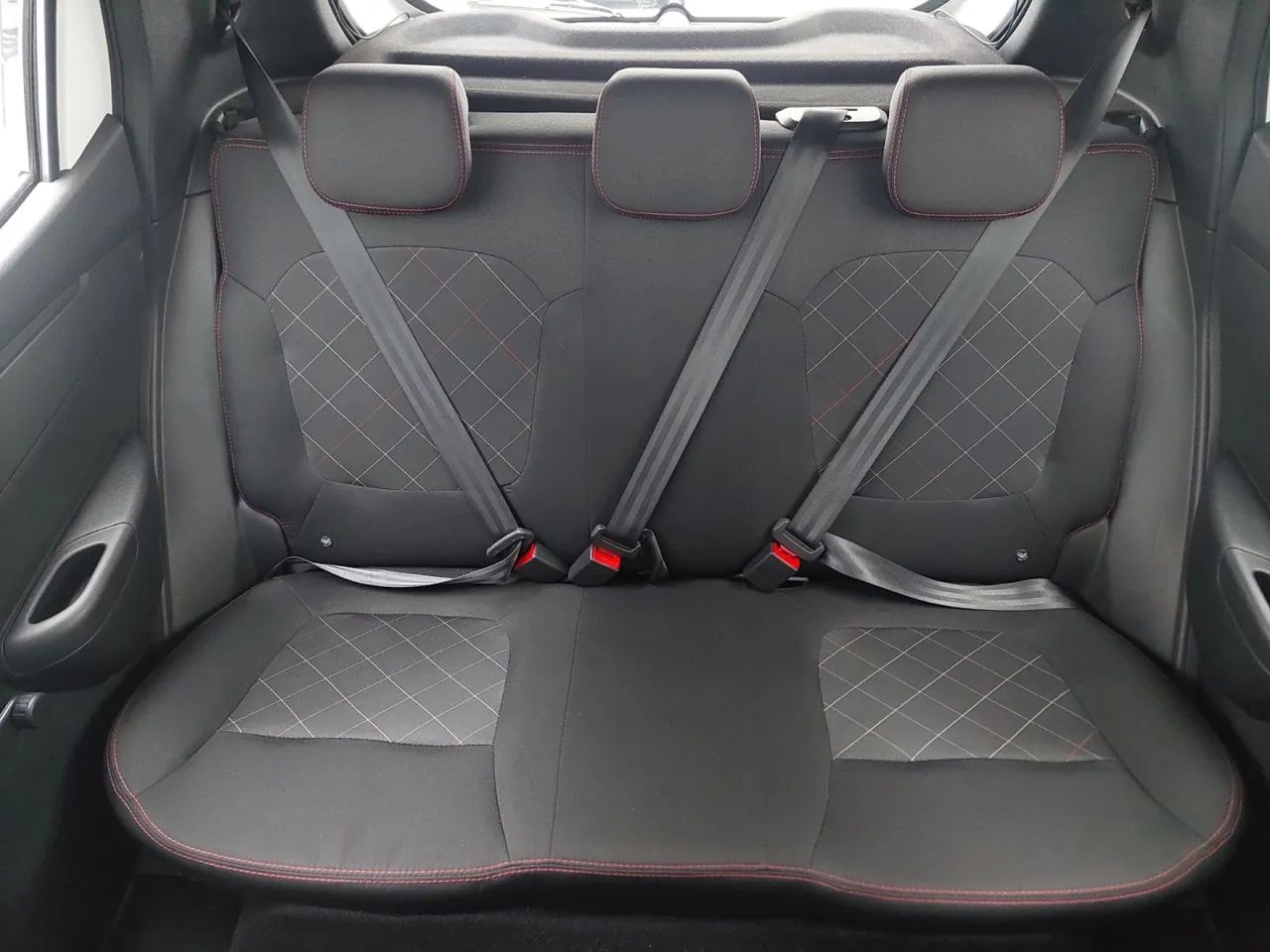 Renault Kwid 1.0 Zen, foto 18 de 18