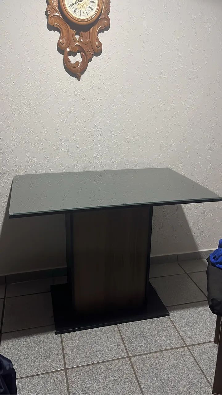 Mesa usada preta tampo de vidro  - Foto 4