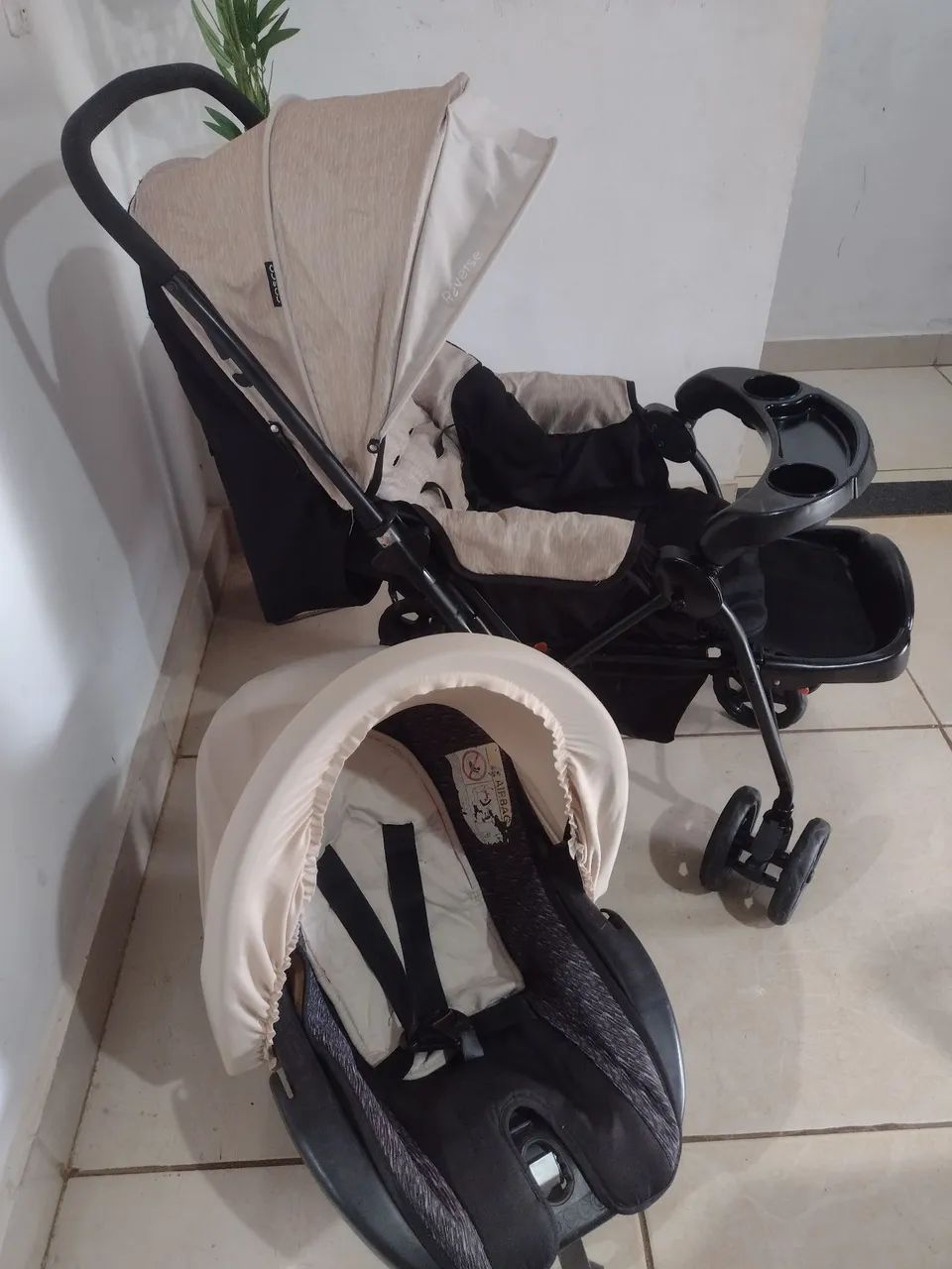 Carrinho com bebê conforto  - Foto 4
