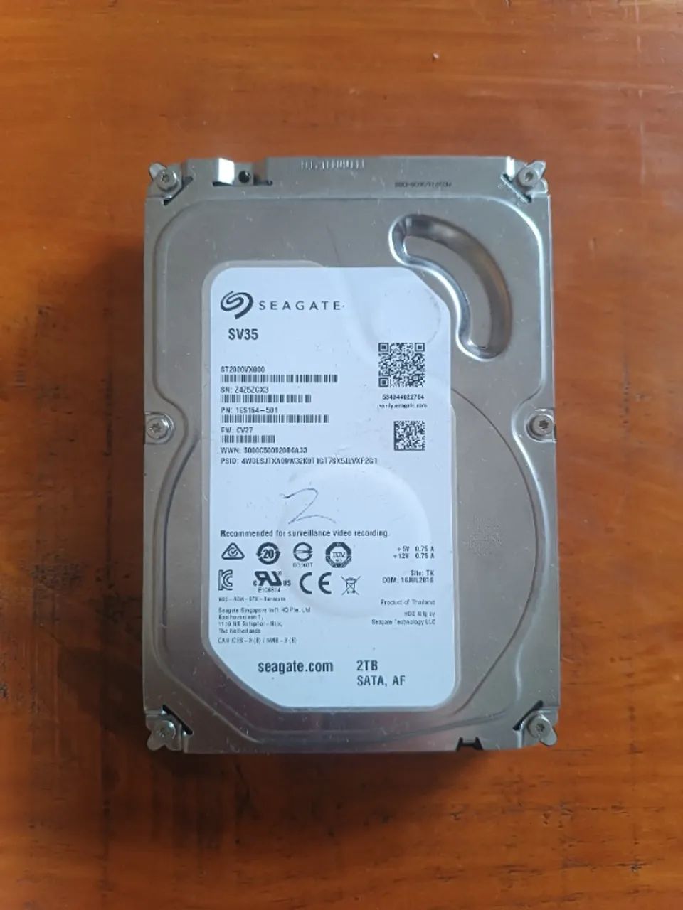 2 HD, 1 fonte e 1 memória ram