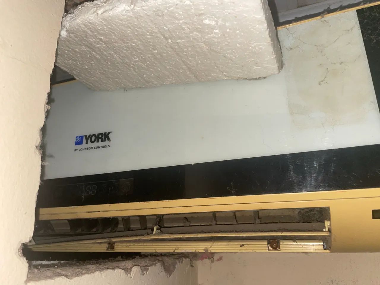 AR CONDICIONADO YORK 12.000 BTUS - Foto 3