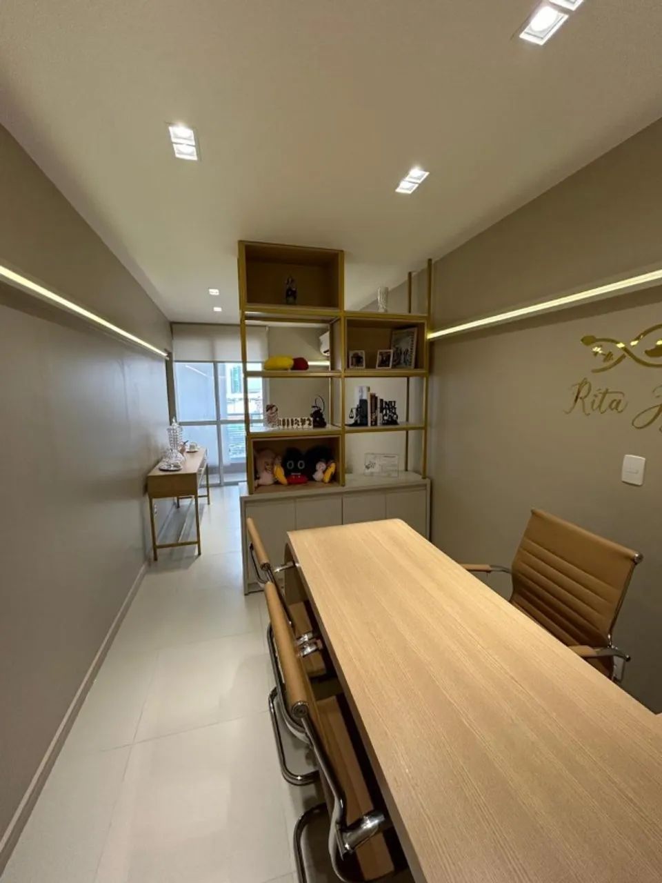 ALUGA-SE SALA COMERCIAL COMPLETA, MOBILIADA E EQUIPADA - HORIZONTE JARDINS - Foto 4