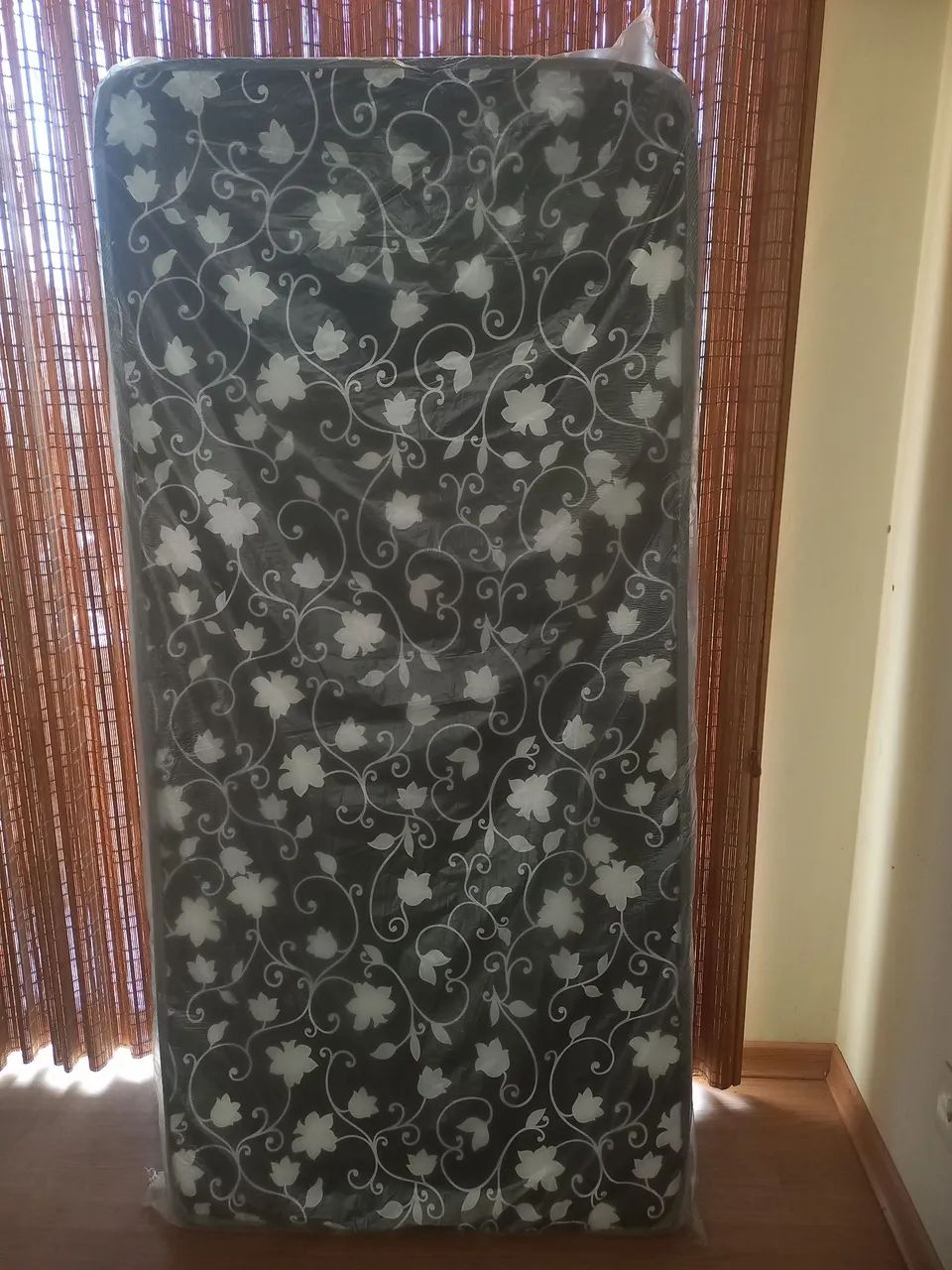 Vendo colchão de solteiro 