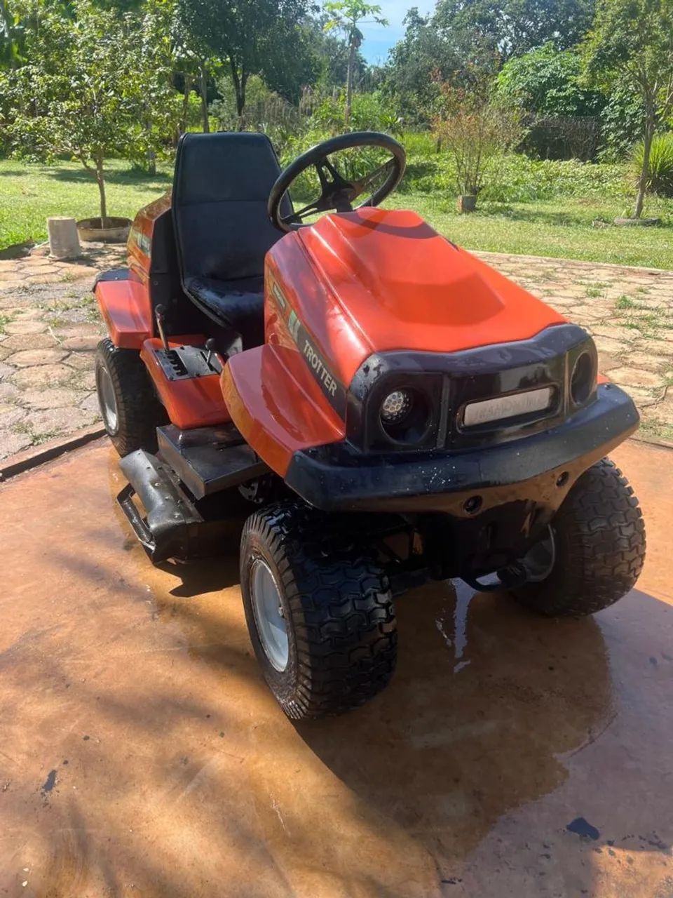 Trotter Cprtador de Grama Dirigível Tramontina 18hp - Estado de Zero
