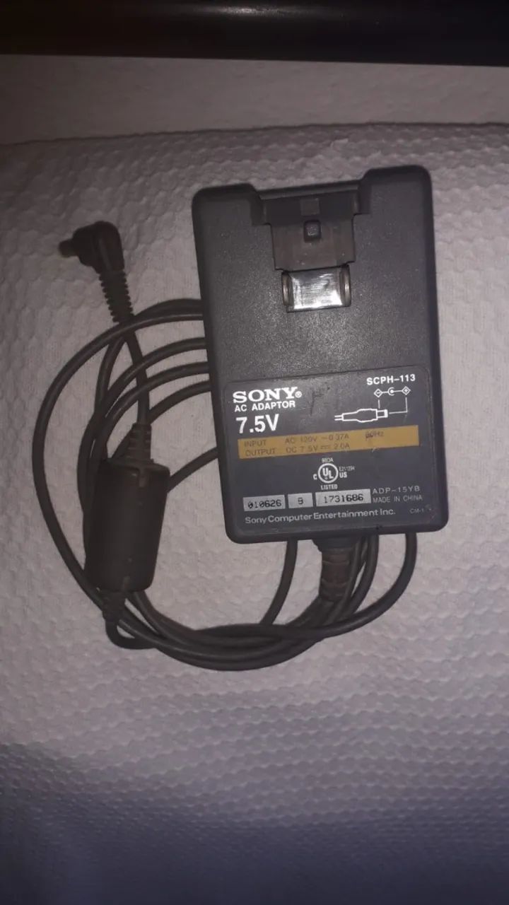 Fonte de Psone, Sony SCPH-113 de 7,5 V