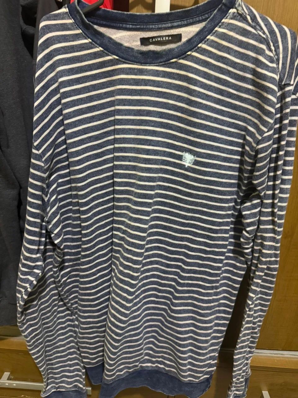 Vendo Moletom Cavalera. Original. Tamanho G