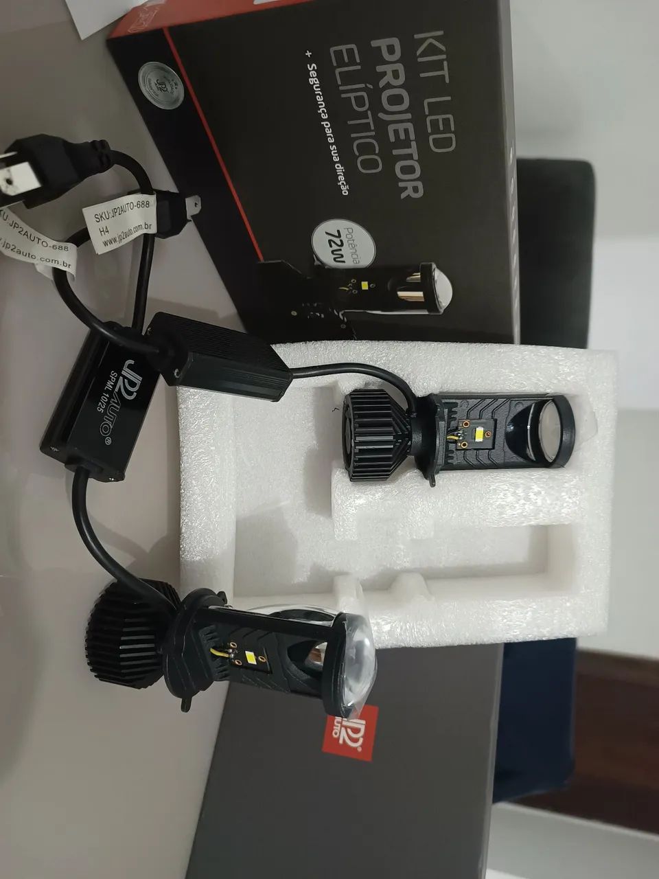 Lâmpada LED H4 com projetor Led top! Alta potência  - Foto 2