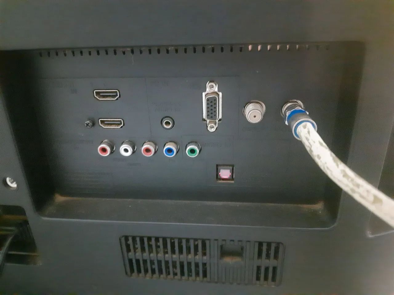 Tv 32 Sony c/conversor digital integrado, excelente imagem e som   400,00 - Foto 4