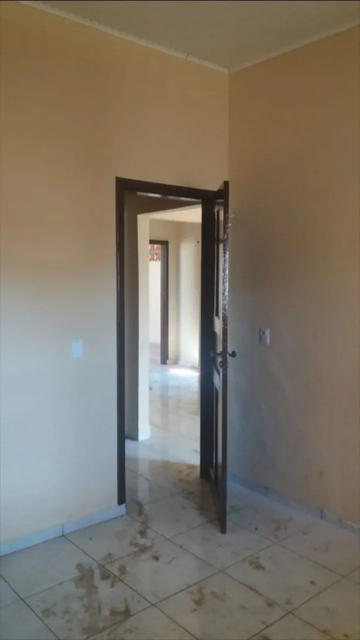 Vende - se ou troca essa casa no santa Inês - Foto 2