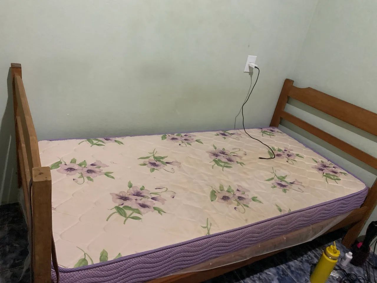 Vendo cama de solteiro  - Foto 2