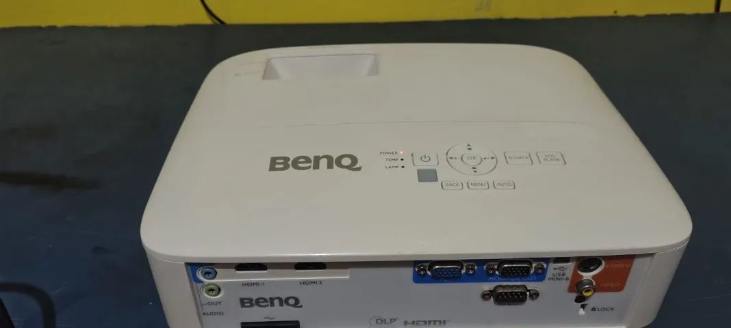 Projetor BENQ MX550 - 3600 Lumens (usado) - Foto 3