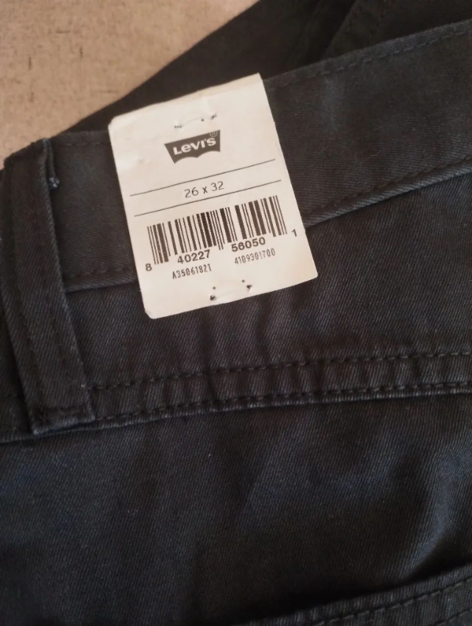 Calça Levis High Waisted Mom Jeans  - Foto 4