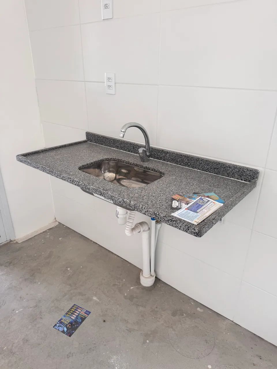 Pia cozinha granito com cubo em inox