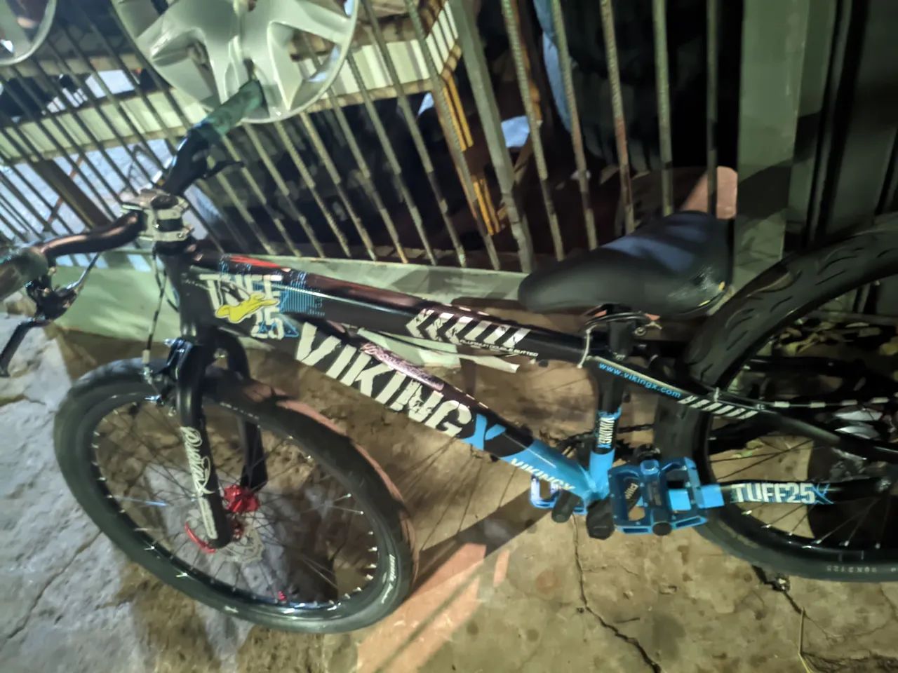 Vikingx tuff 25 semi nova  - Foto 4