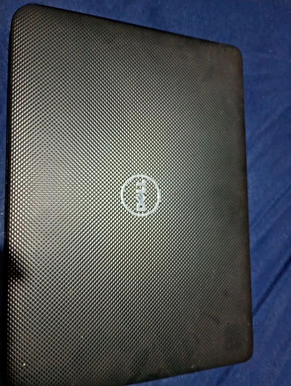 Vende se notebook a bateria está viciada mas funciona perfeito na tomada - Foto 2