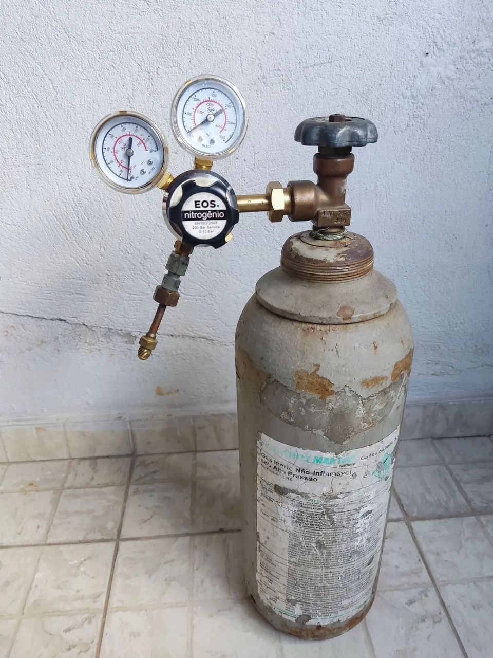 Cilindro de nitrogênio 1m3 com regulador de pressão 