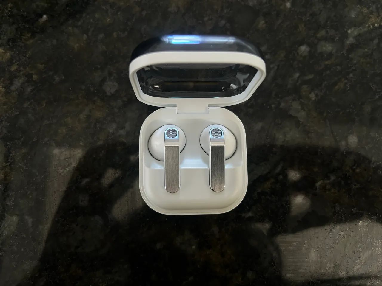 GALAXY BUDS 4