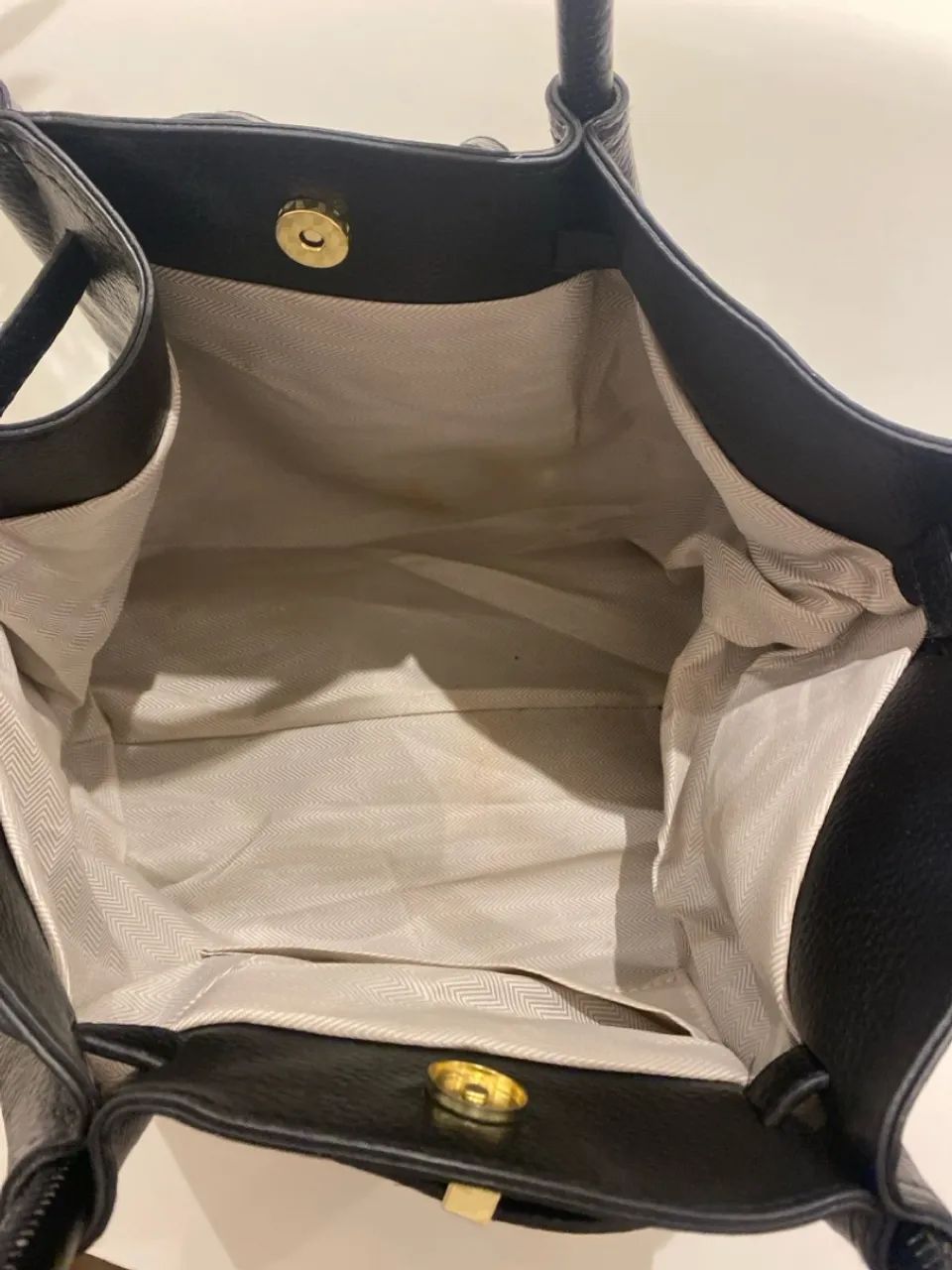 Bolsa preta elegante, semi nova  - Foto 3